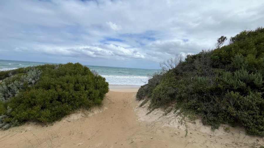 Commercial Property for Sale in Paradise Beach Eastern Cape